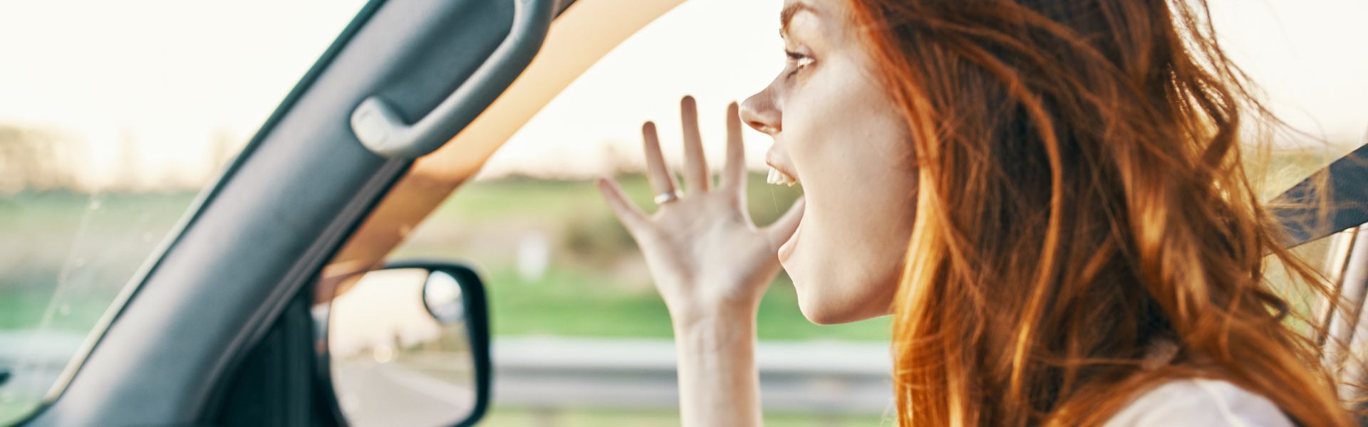 Jak emocje i stres wpływają na decyzje za kierownicą?